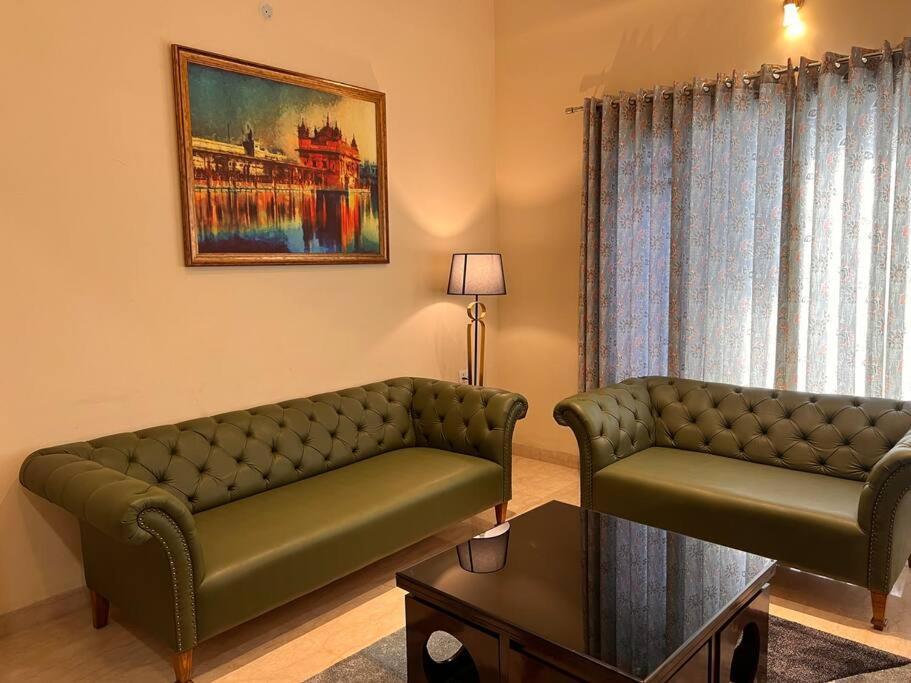 5Bhk Home Away From Home At Ranjit Avenue Amritsar Buitenkant foto