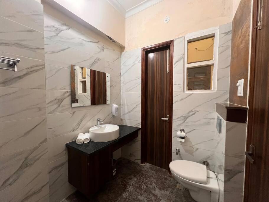 5Bhk Home Away From Home At Ranjit Avenue Amritsar Buitenkant foto